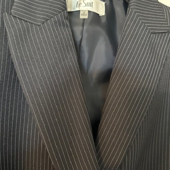 LE SUIT 2PC NAVY BLUE PINSTRIPE PANSTUIT - Picture 5 of 6